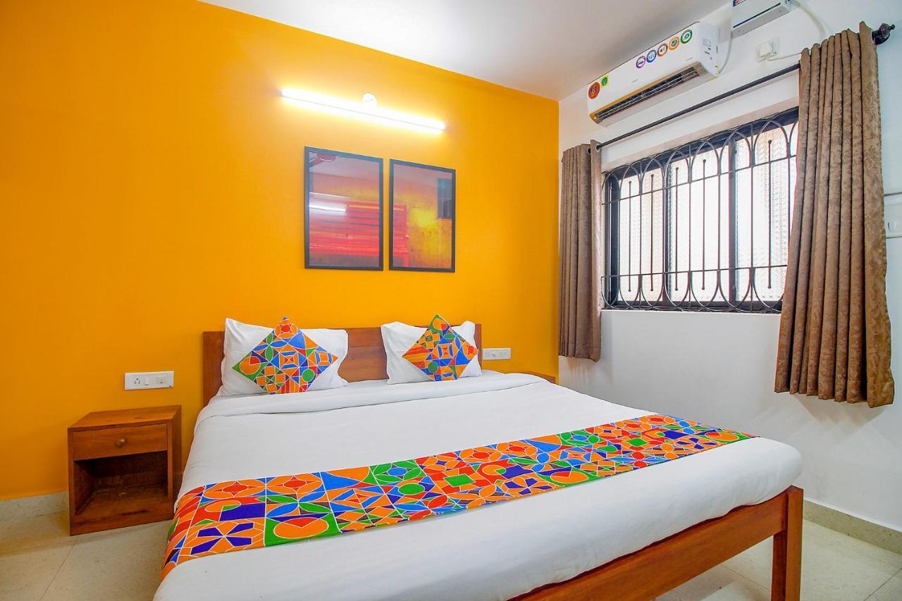 Fabescape Sk Studios With Pool & Gym, Arpora Oud Goa Buitenkant foto