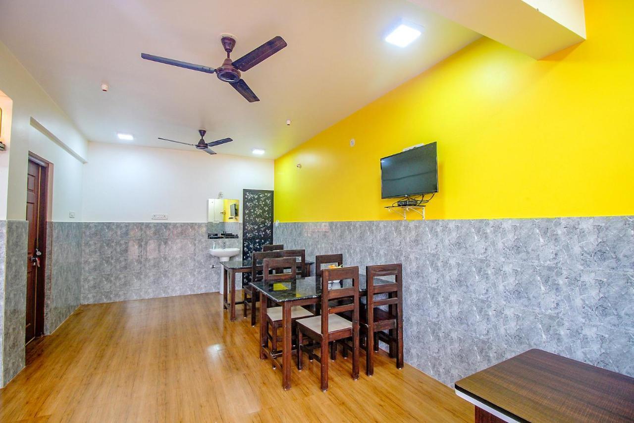 Fabescape Sk Studios With Pool & Gym, Arpora Oud Goa Buitenkant foto
