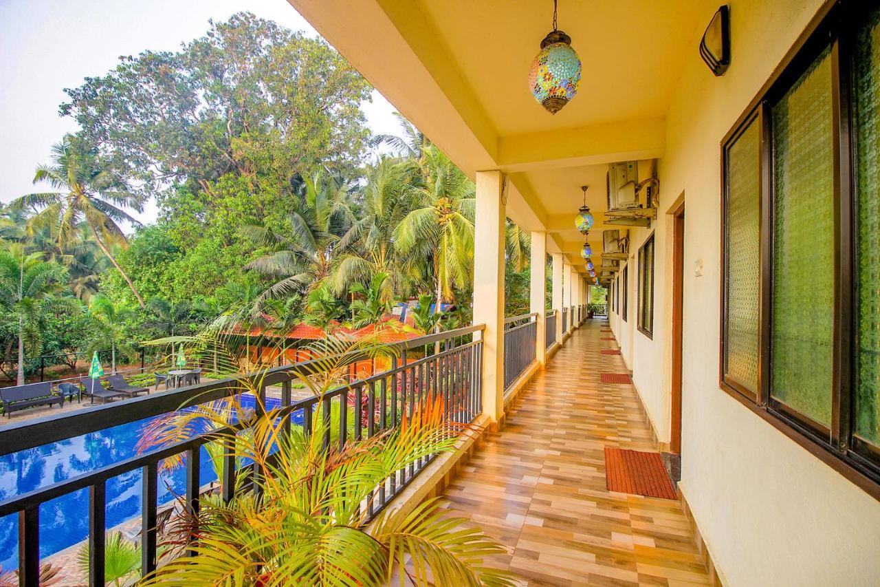 Fabescape Sk Studios With Pool & Gym, Arpora Oud Goa Buitenkant foto